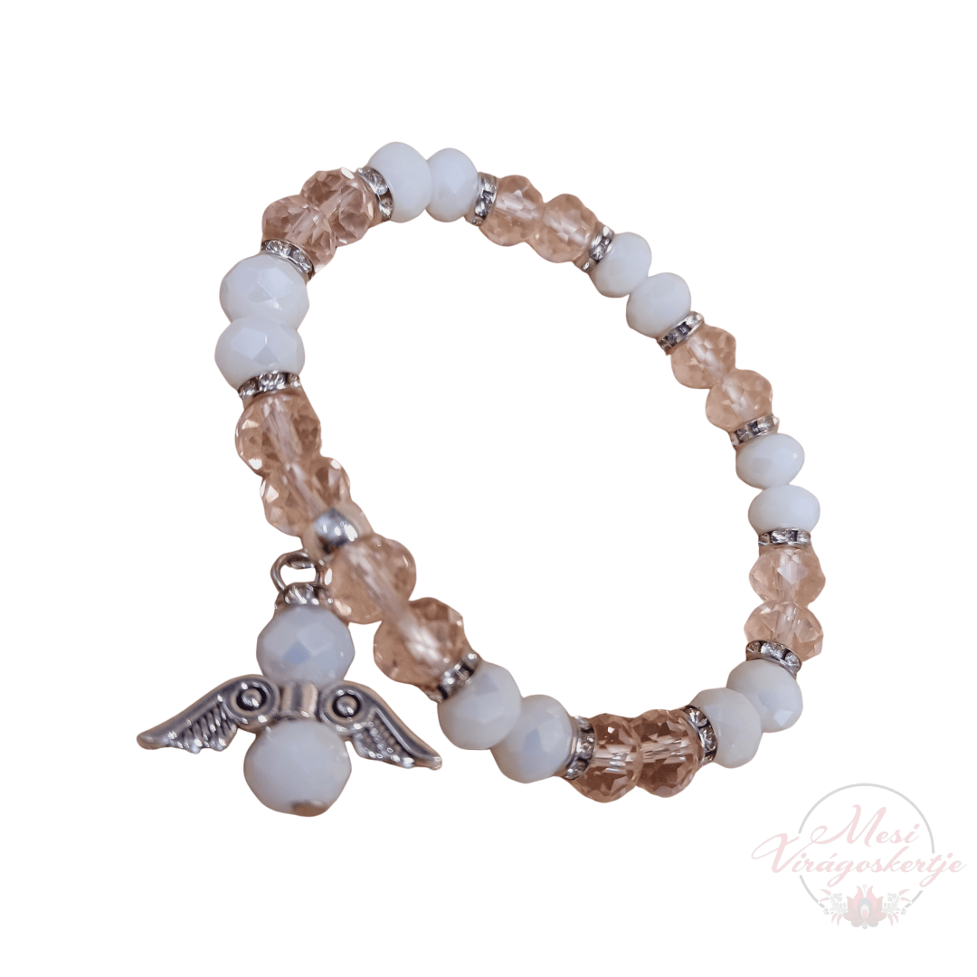 Többféle karkötő - angyal charmmal