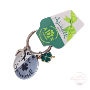 Többféle szerencsehozó kulcstartó