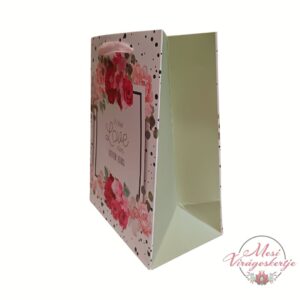 Romantikus ajándéktáska oldalnézetben stabil talppal