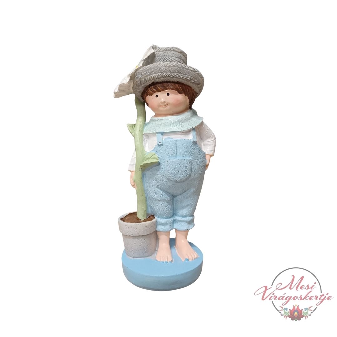 Marci mesés gyerekfigura, virágcseréppel díszített dekoráció