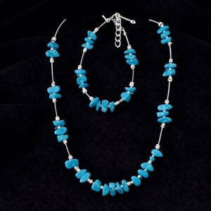 Ásvány nyaklánc és karkötő szett fekete bársony háttéren